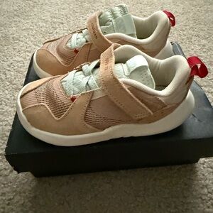 Kids Tan and Cream Sneakers